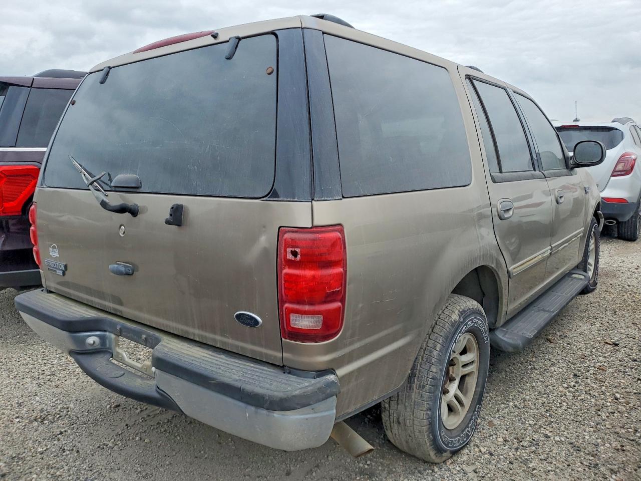 2002 FORD EXPEDITION photo 3