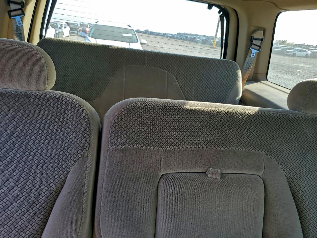 2002 FORD EXPEDITION photo 10
