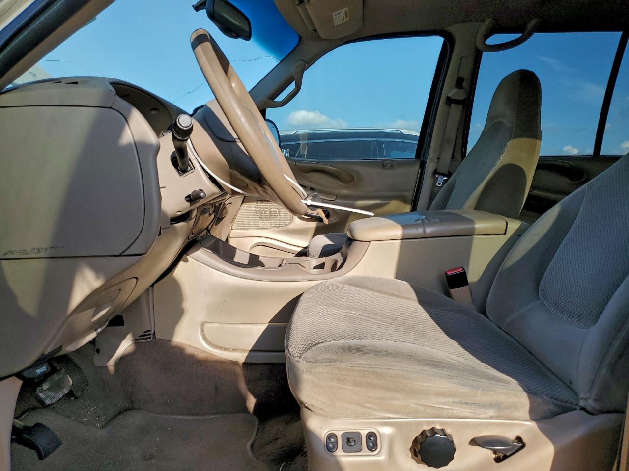 2002 FORD EXPEDITION photo 7