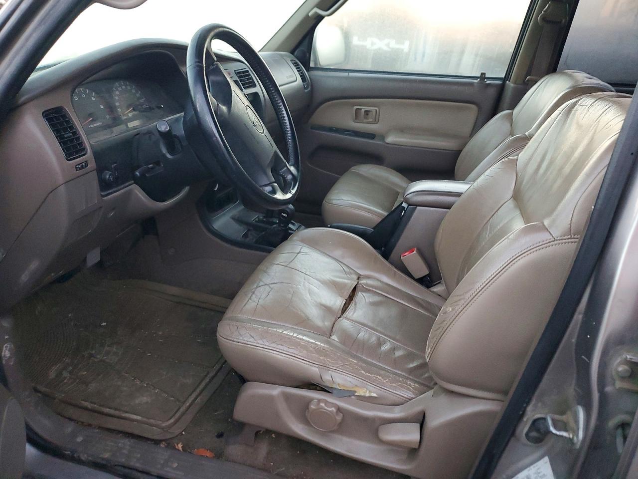 2001 TOYOTA 4RUNNER SR5 photo 7