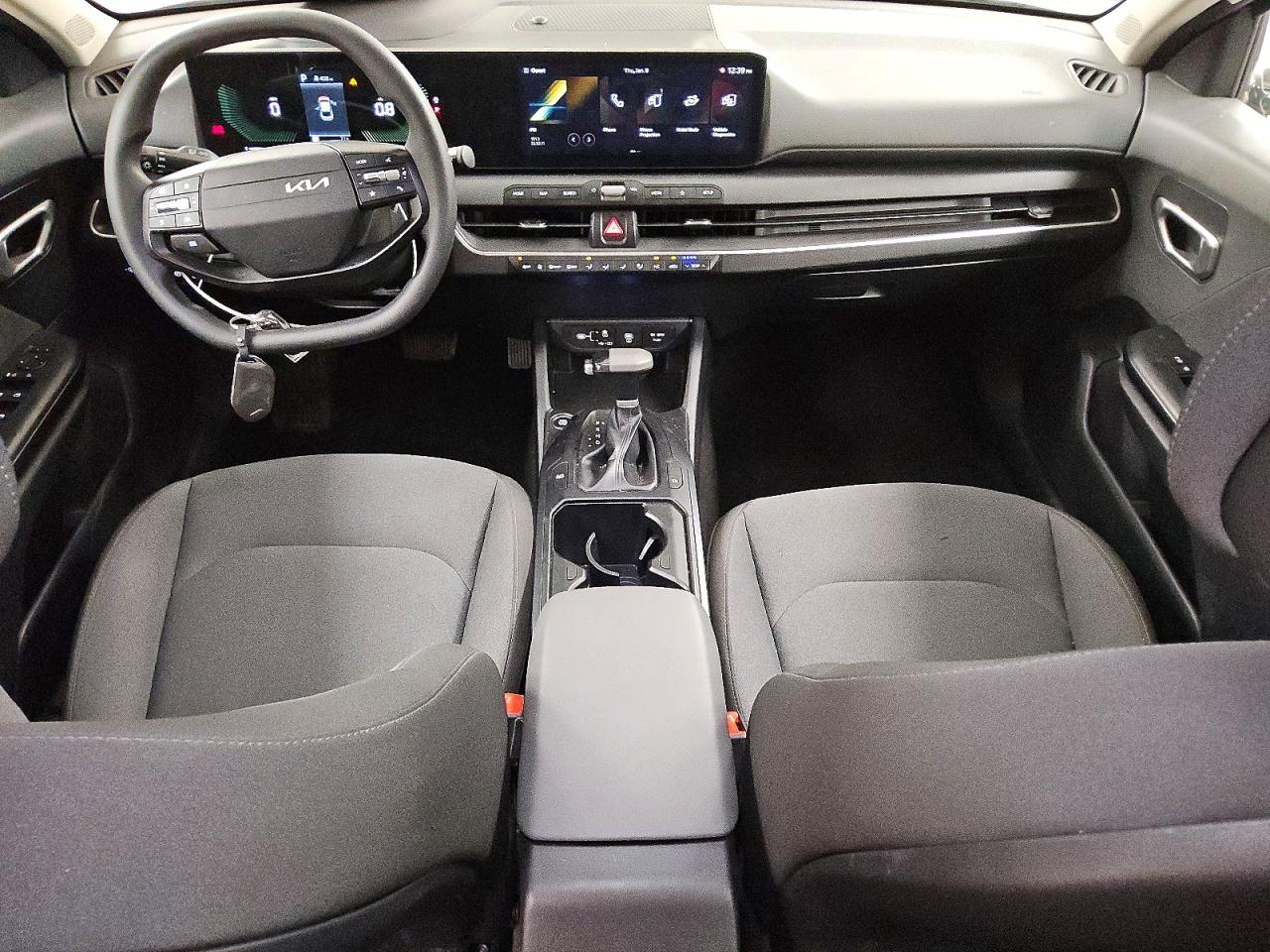 2025 KIA K4 LX photo 8
