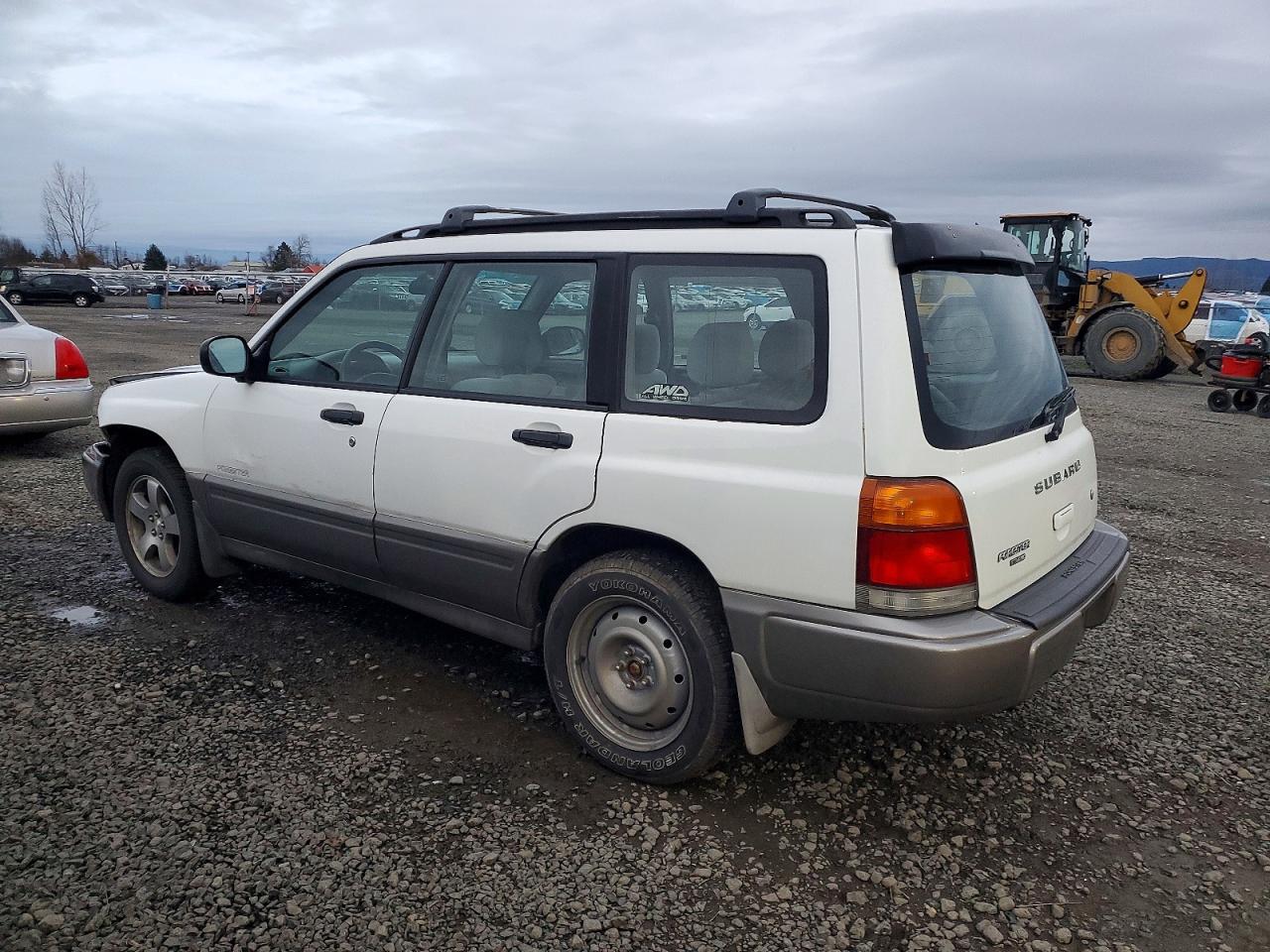 2000 SUBARU FORESTER S photo 2