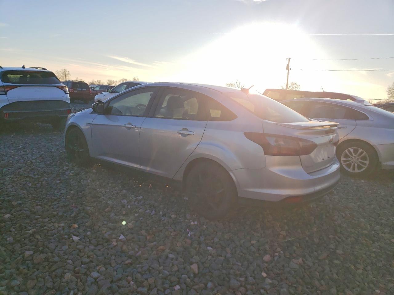 2013 FORD FOCUS SE photo 2