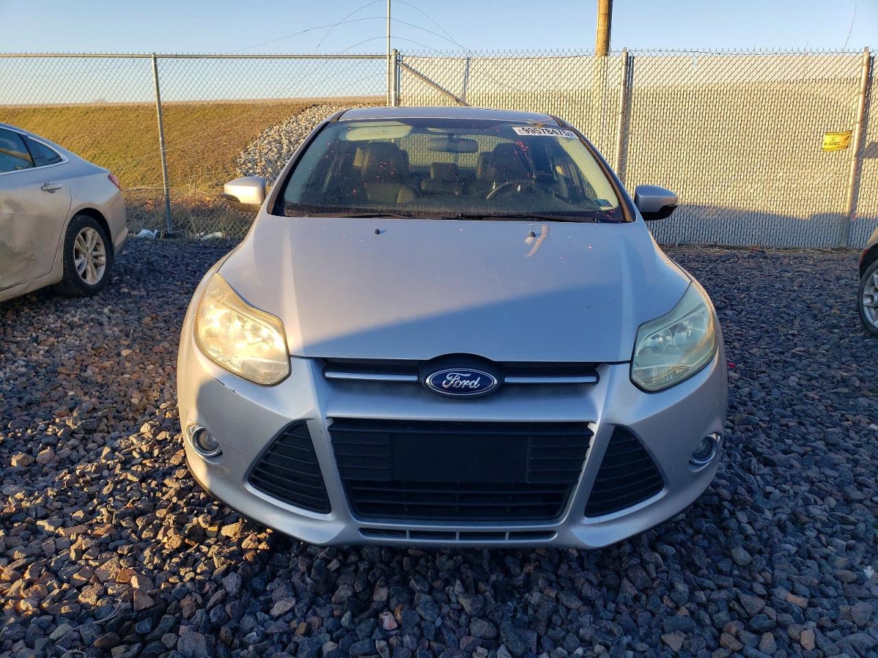 2013 FORD FOCUS SE photo 5