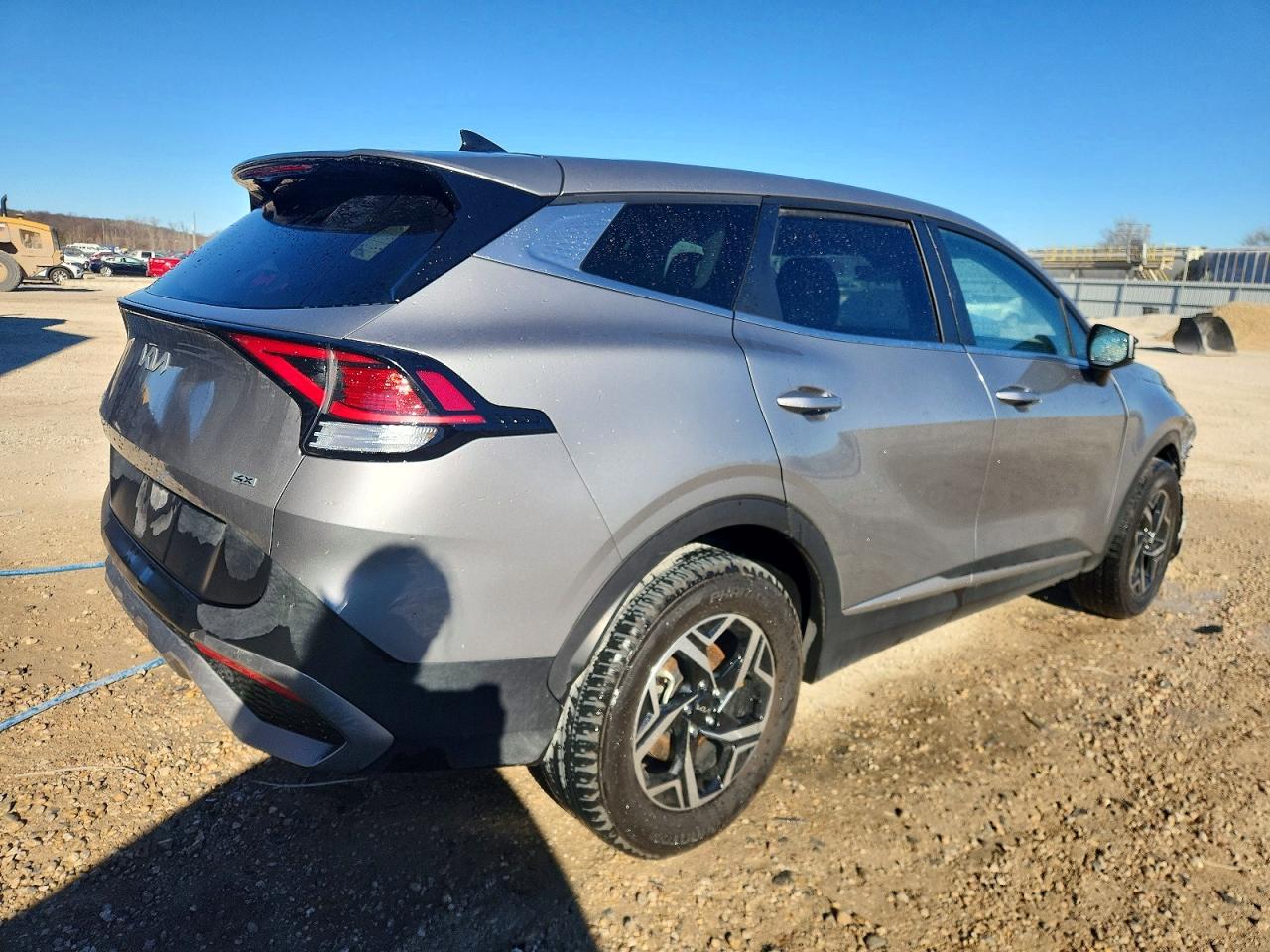 2023 KIA SPORTAGE LX photo 3