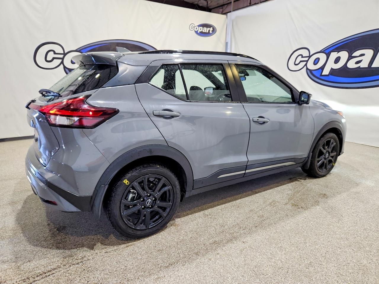 2023 NISSAN KICKS SR photo 3
