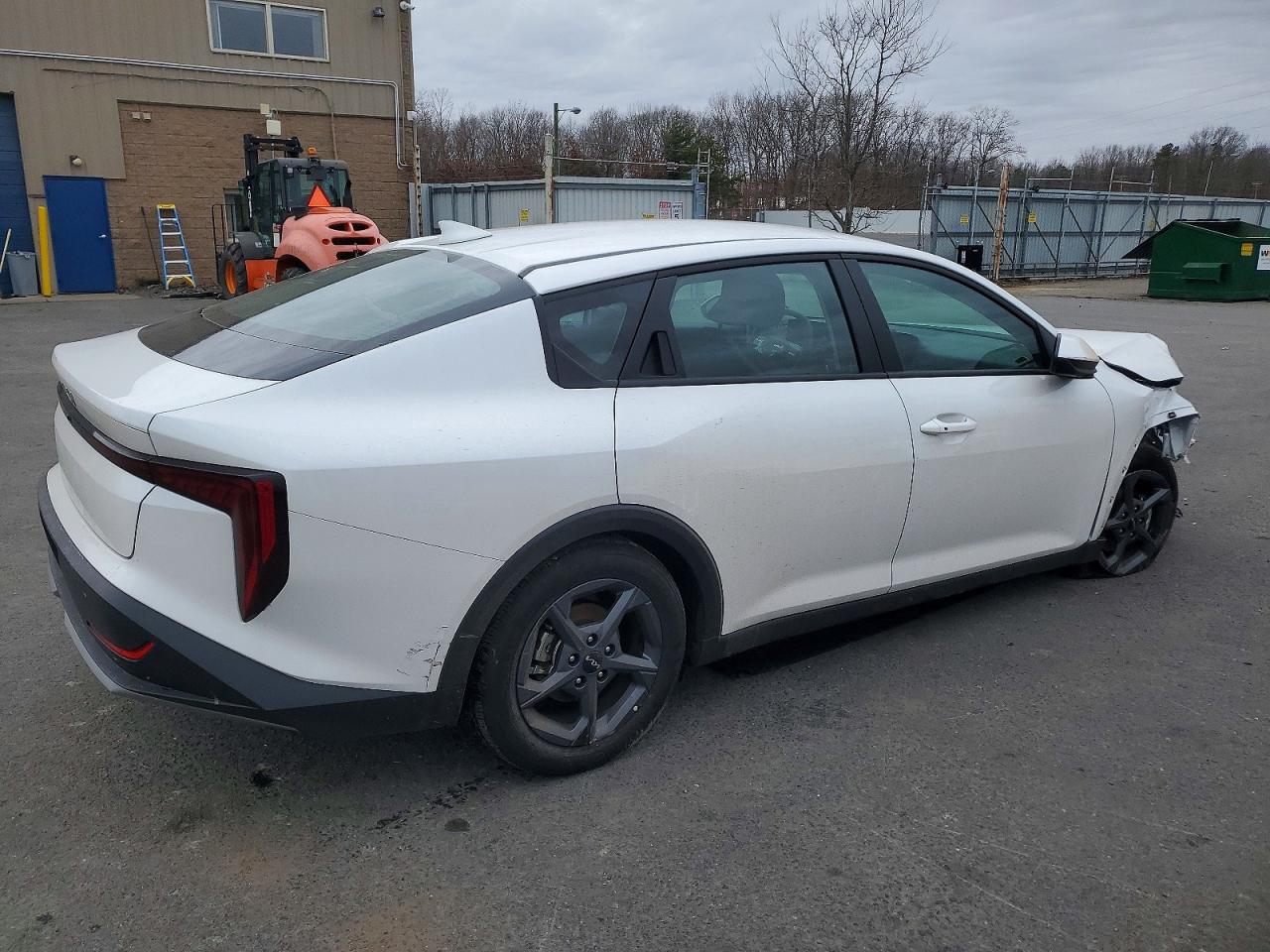 2025 KIA K4 LX photo 3