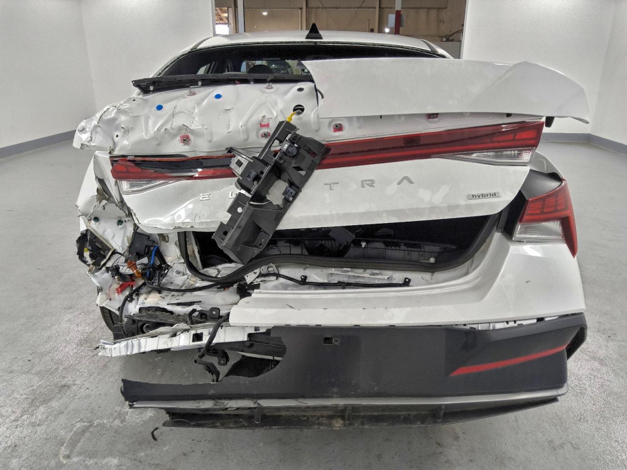 2025 HYUNDAI ELANTRA LIMITED photo 6