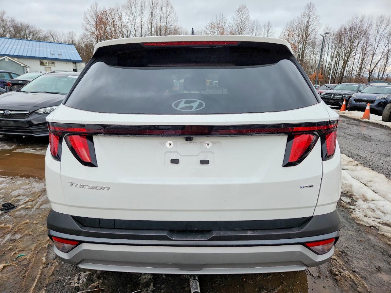 2025 HYUNDAI TUCSON SEL photo 6