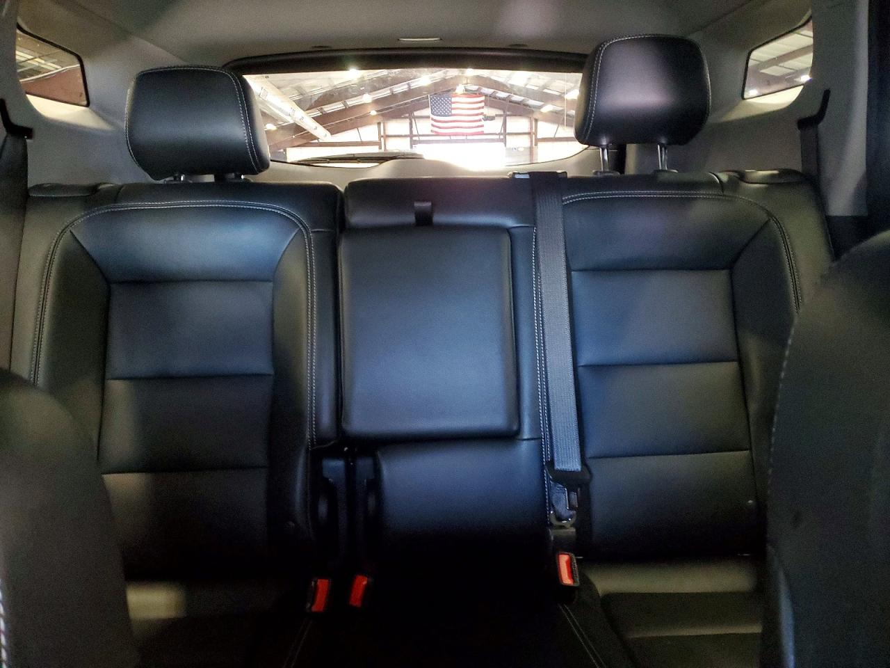 2024 GMC TERRAIN SLT photo 10