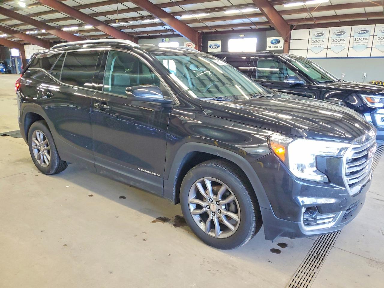 2024 GMC TERRAIN SLT photo 4