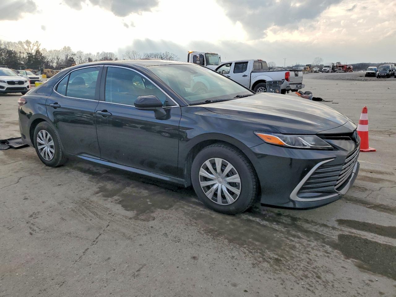 2022 TOYOTA CAMRY LE photo 4