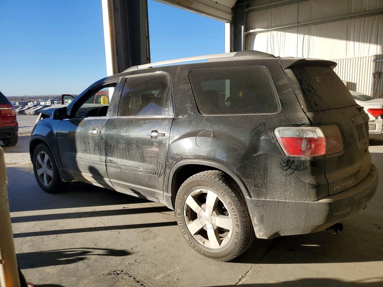 2011 GMC ACADIA SLT-1 photo 2