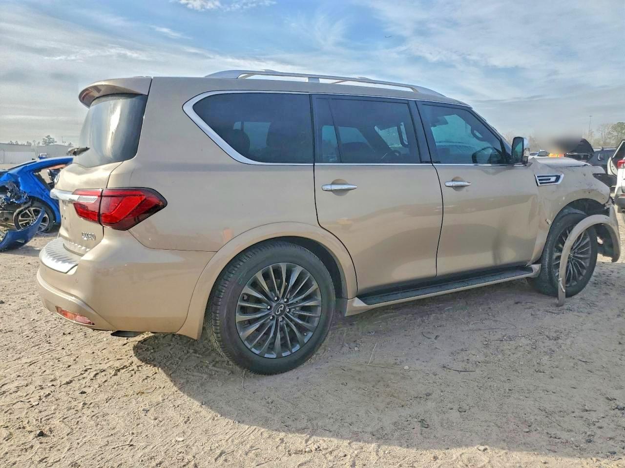 2022 INFINITI QX80 SENSORY photo 3