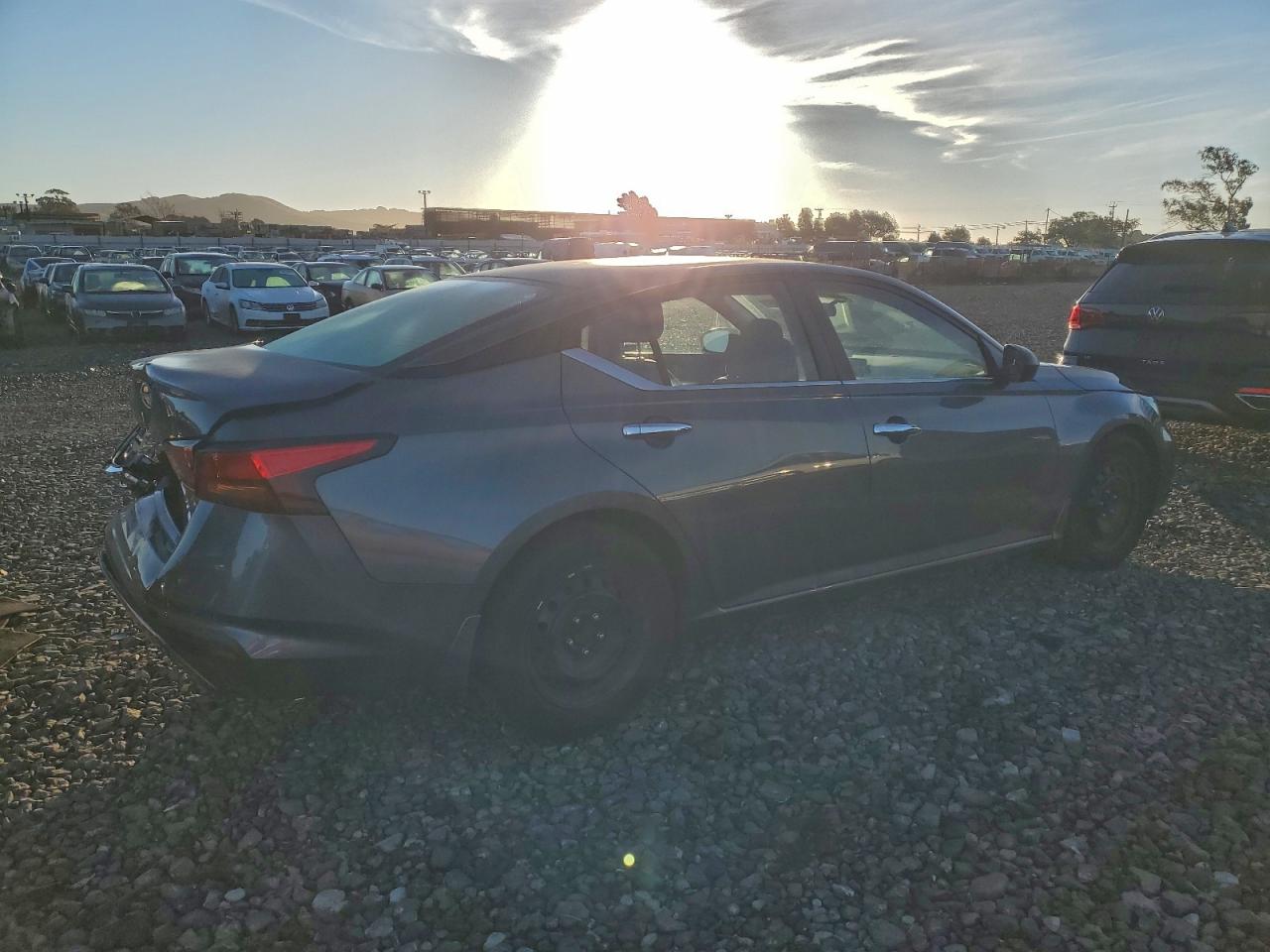 2024 NISSAN ALTIMA S photo 3