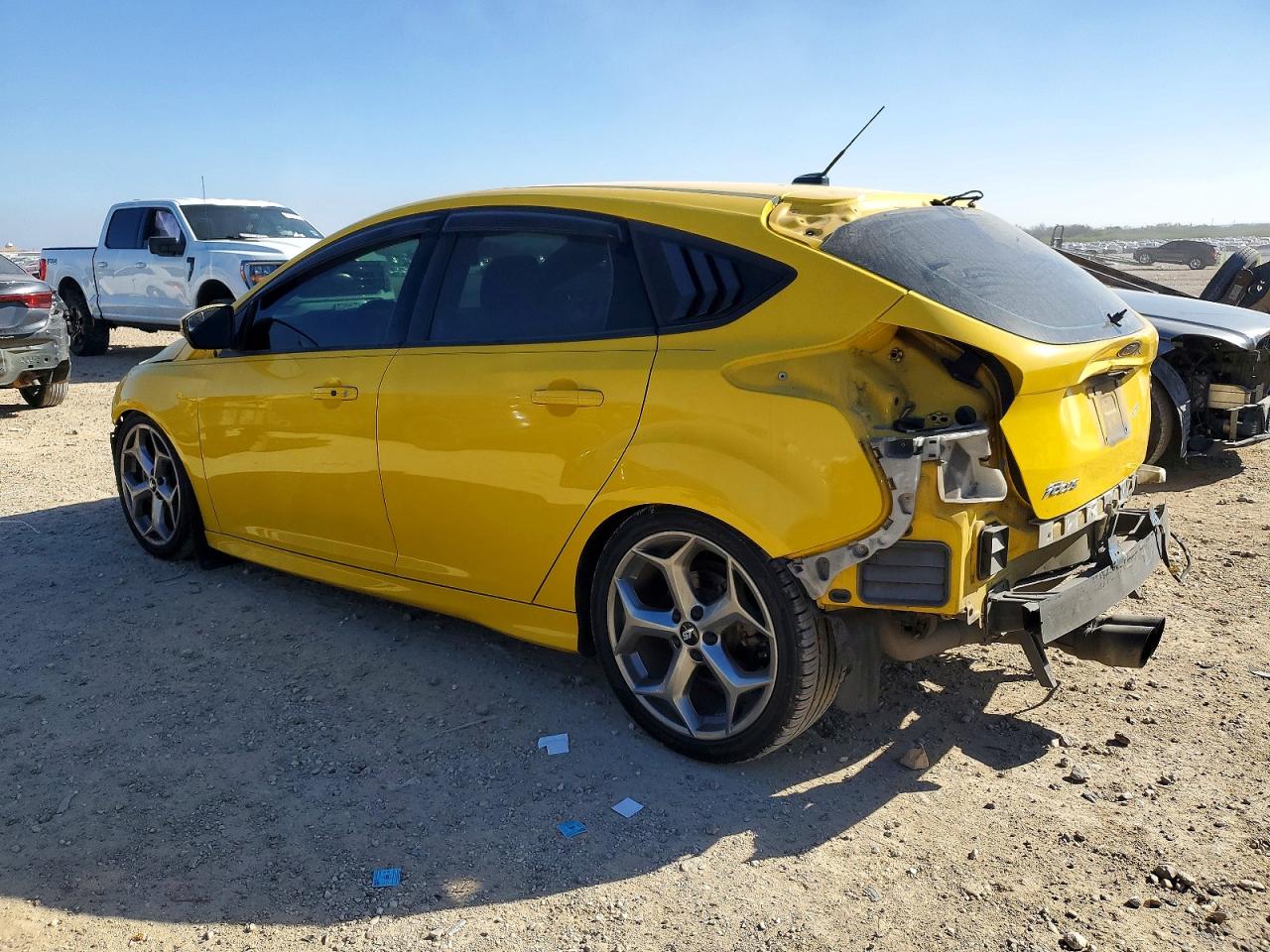 2017 FORD FOCUS ST photo 2