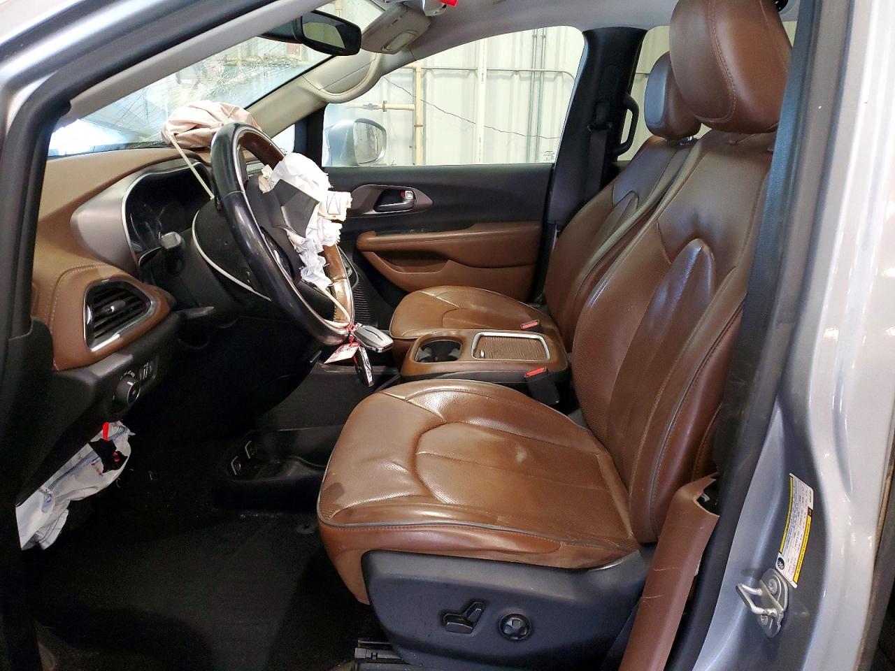 2019 CHRYSLER PACIFICA LIMITED photo 7