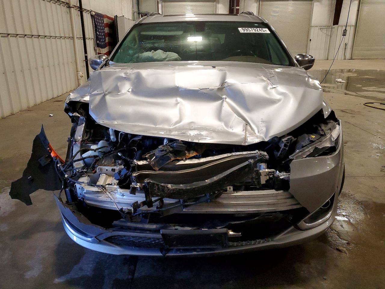 2019 CHRYSLER PACIFICA LIMITED photo 5
