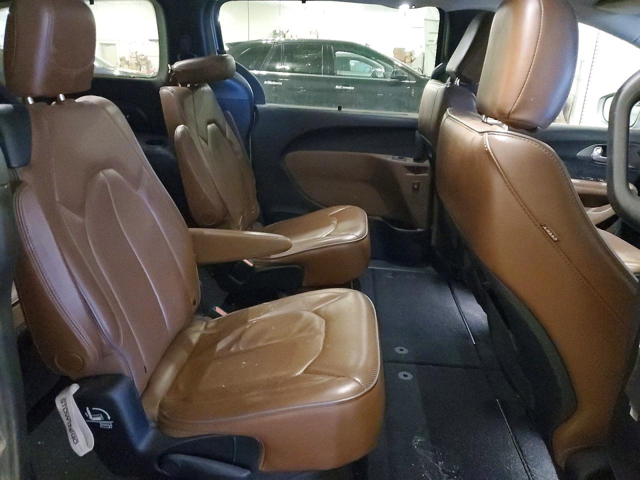 2019 CHRYSLER PACIFICA LIMITED photo 11