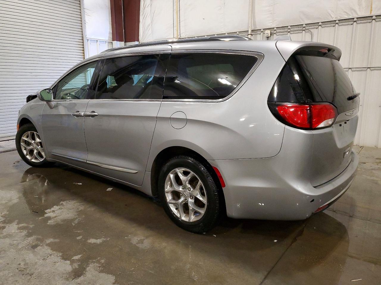 2019 CHRYSLER PACIFICA LIMITED photo 2