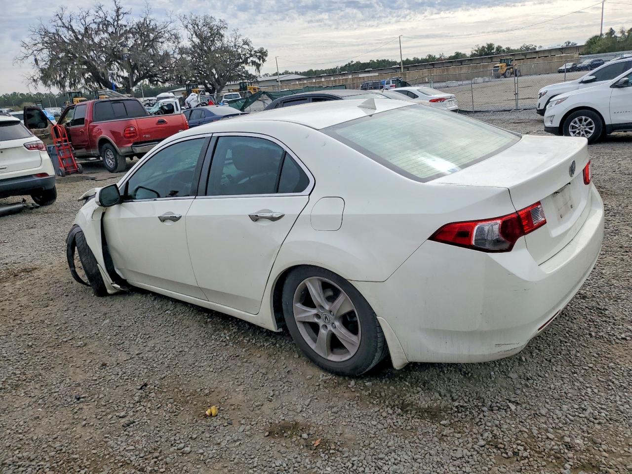 2010 ACURA TSX photo 2
