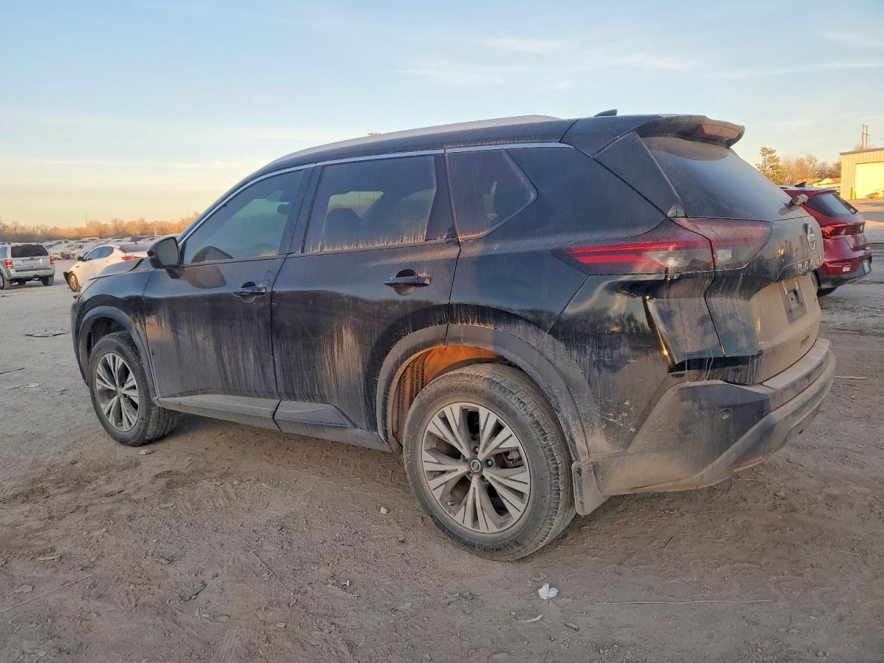 2021 NISSAN ROGUE SV photo 2