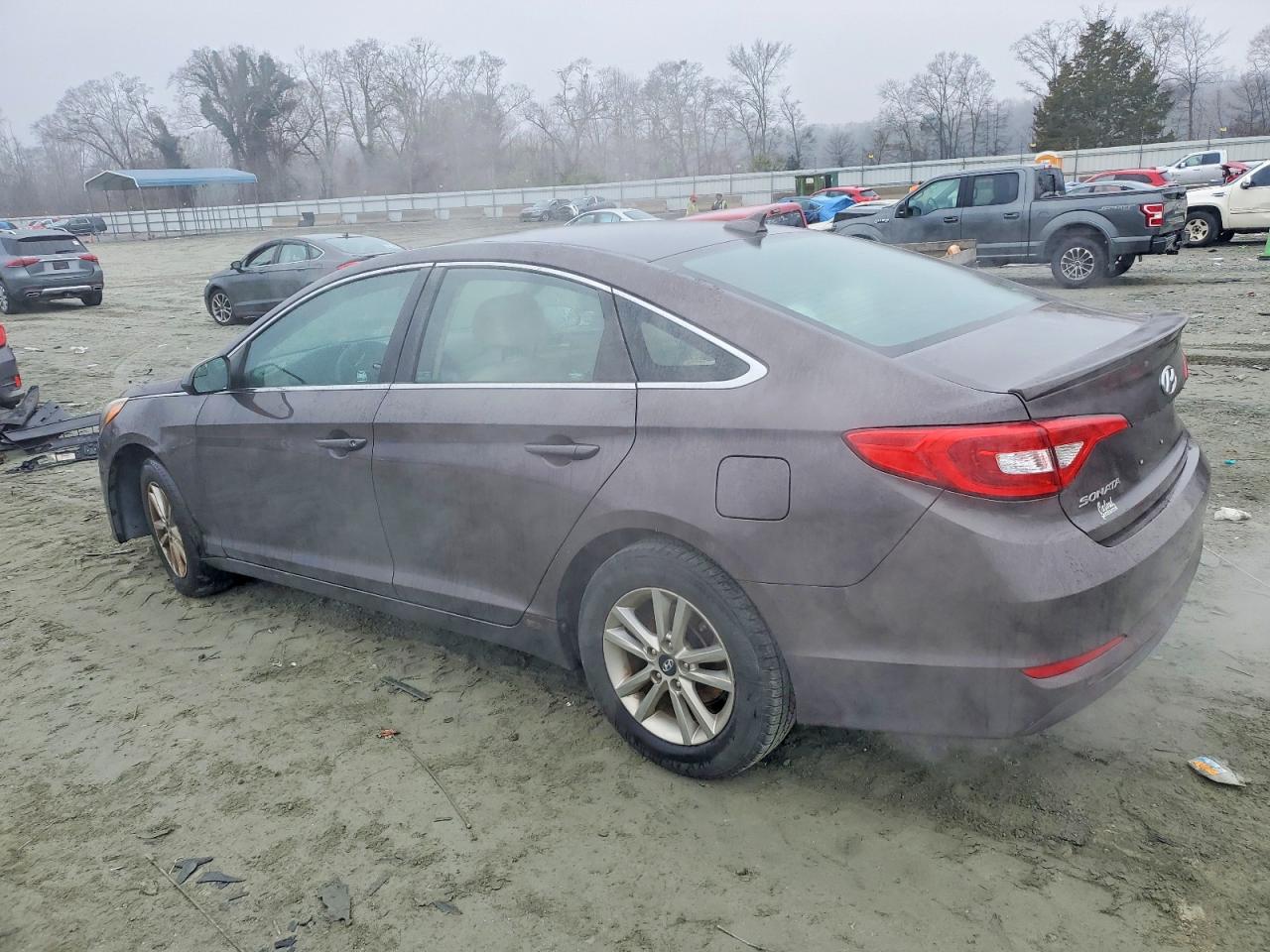 2017 HYUNDAI SONATA SE photo 2