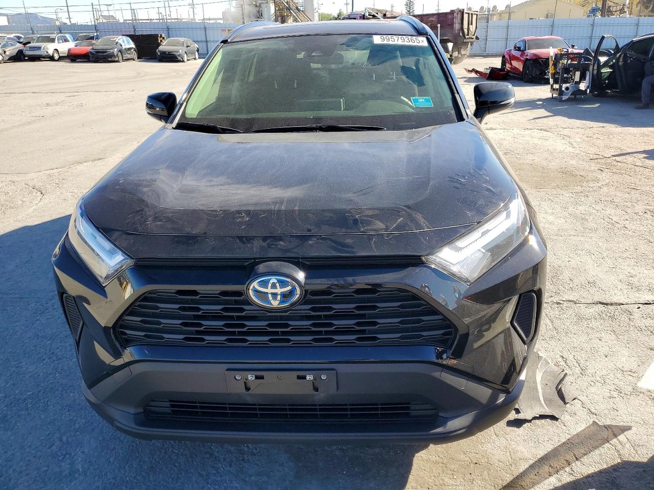 2024 TOYOTA RAV4 XLE photo 5
