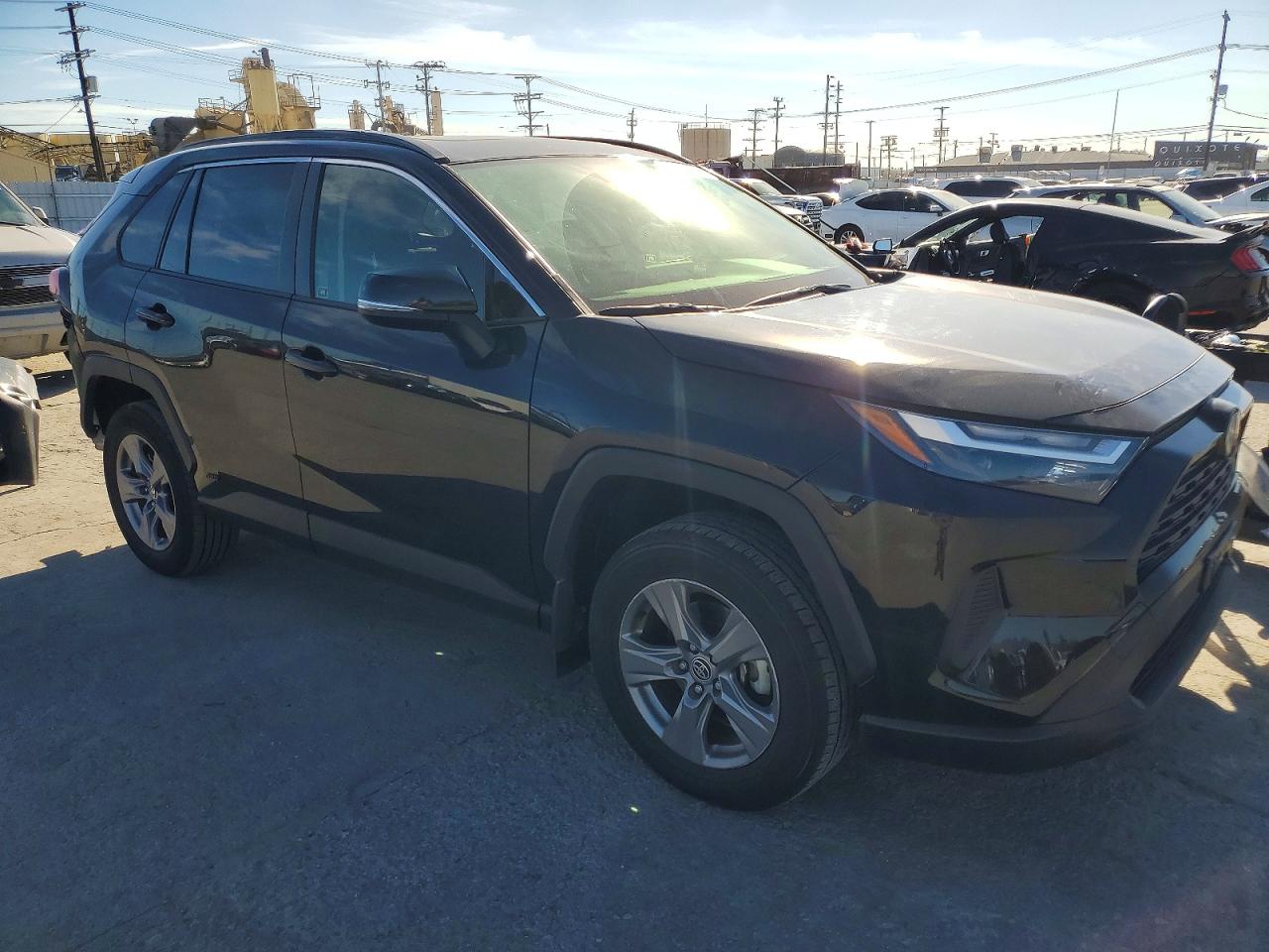 2024 TOYOTA RAV4 XLE photo 4