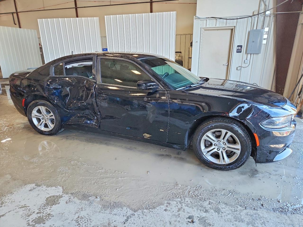 2020 DODGE CHARGER SXT photo 4