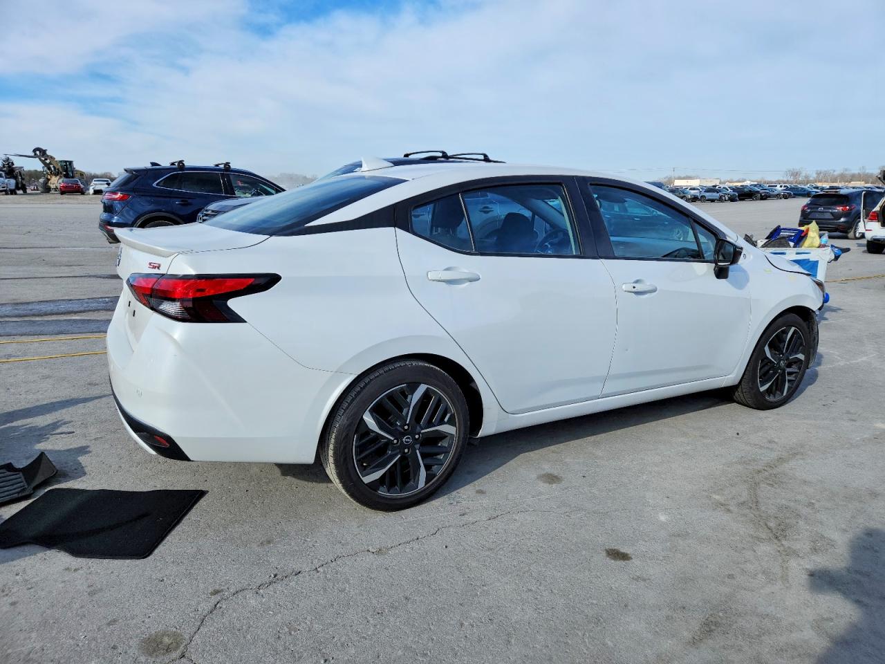 2024 NISSAN VERSA SR photo 3