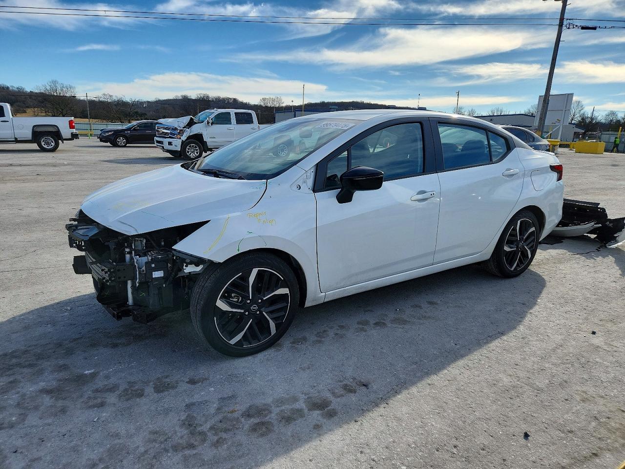 2024 NISSAN VERSA