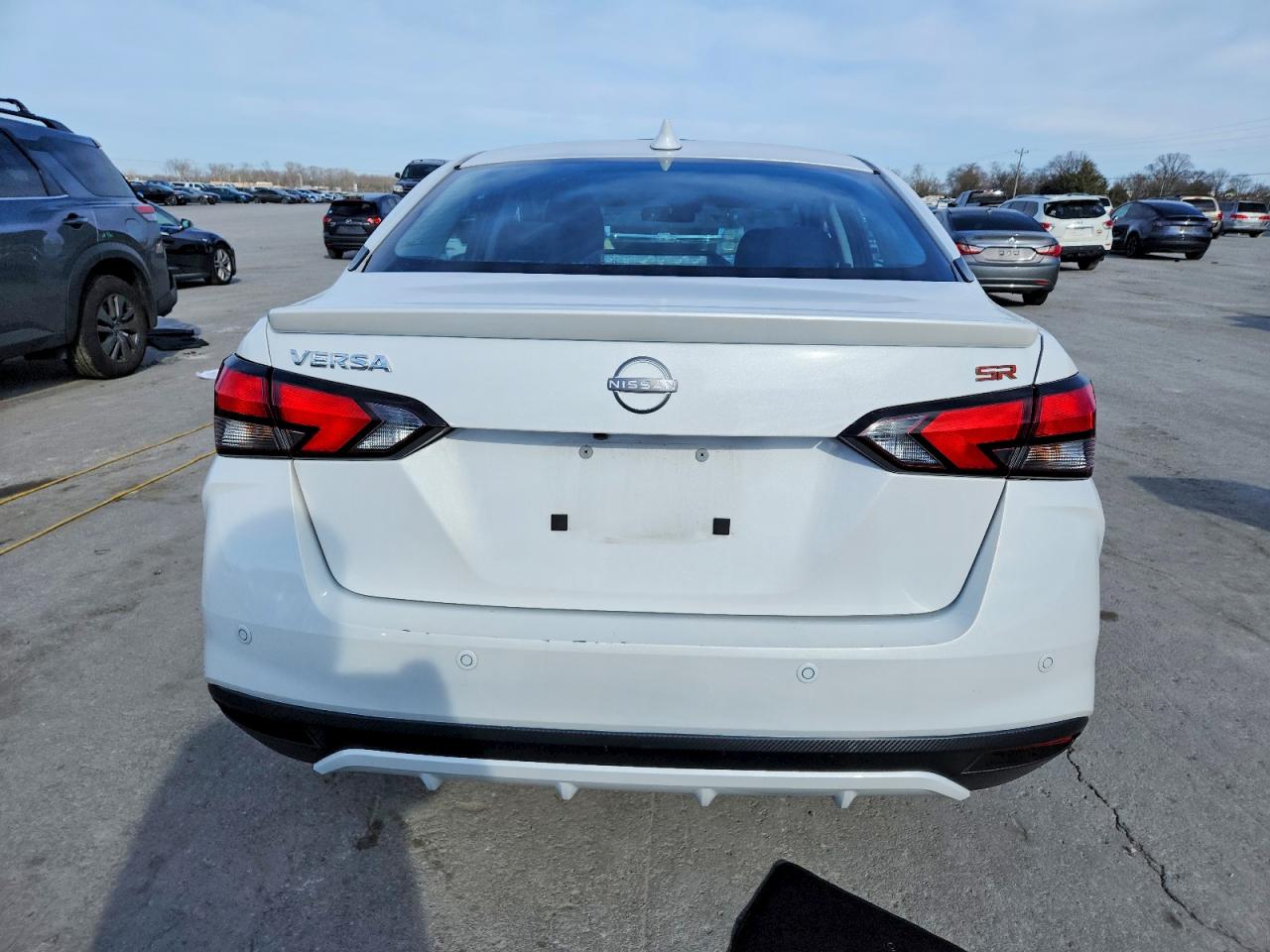 2024 NISSAN VERSA SR photo 6
