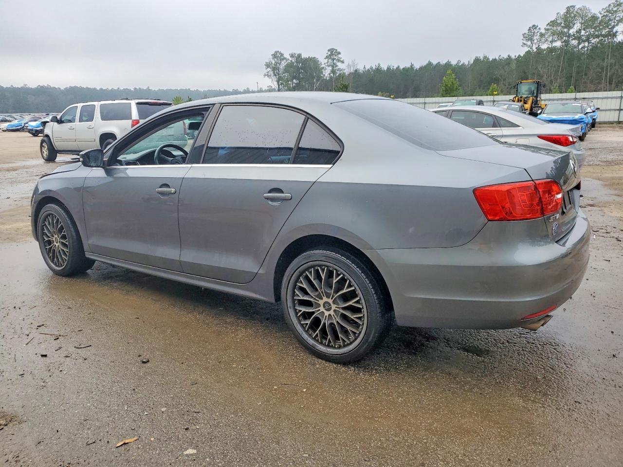 2013 VOLKSWAGEN JETTA SE photo 2
