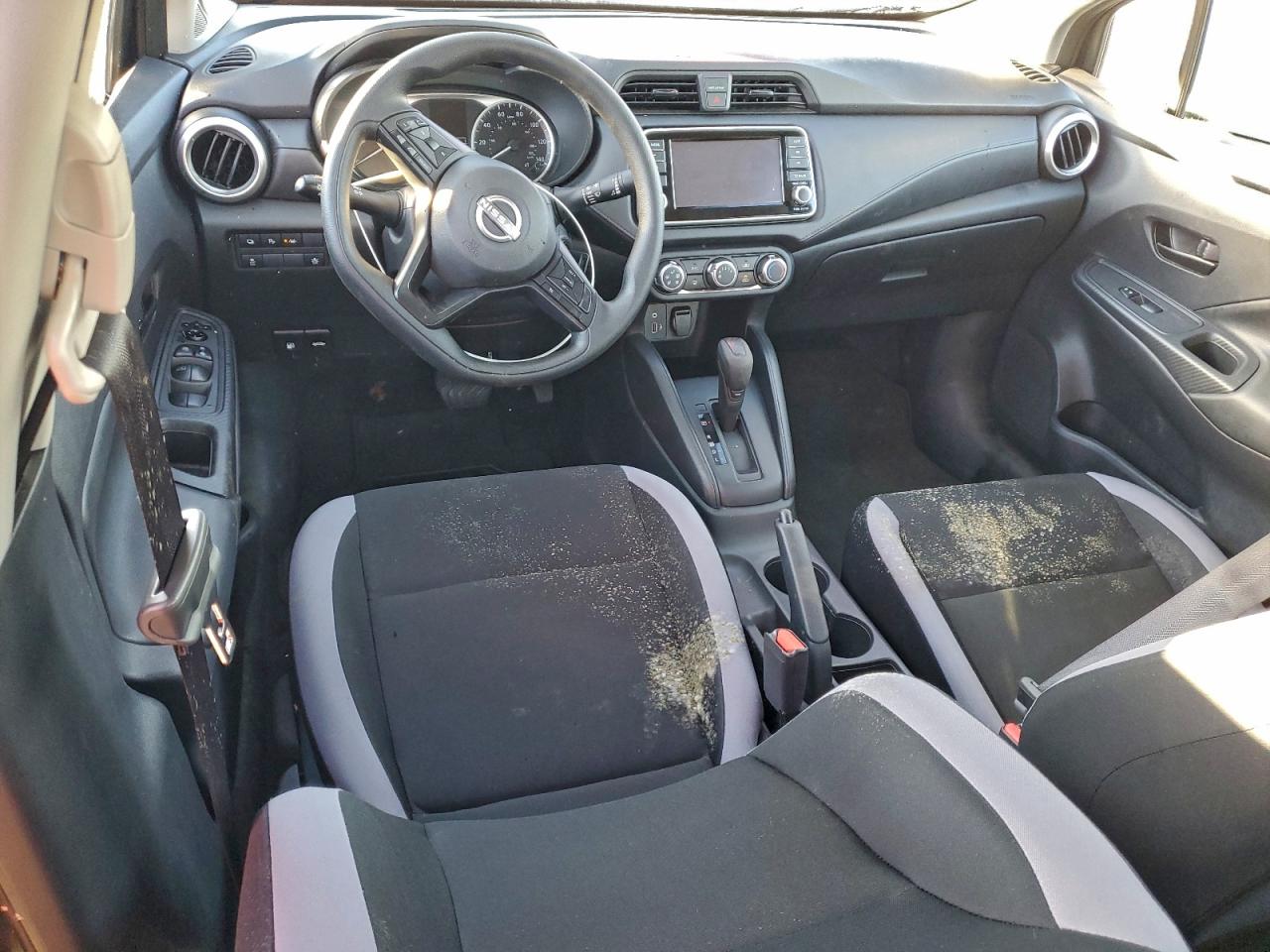 2025 NISSAN VERSA S photo 8