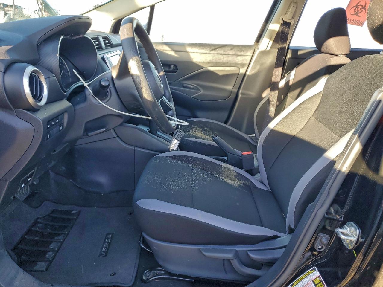 2025 NISSAN VERSA S photo 7
