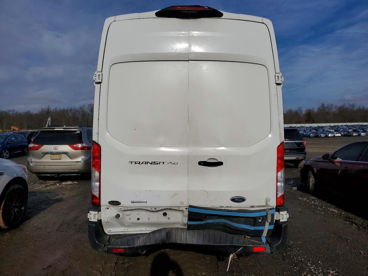 2020 FORD TRANSIT T-250 photo 6
