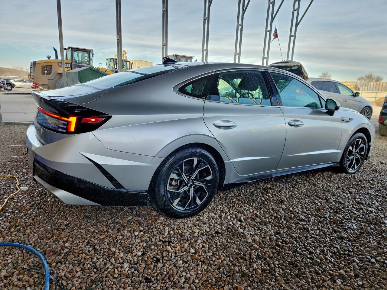 2025 HYUNDAI SONATA SEL photo 3