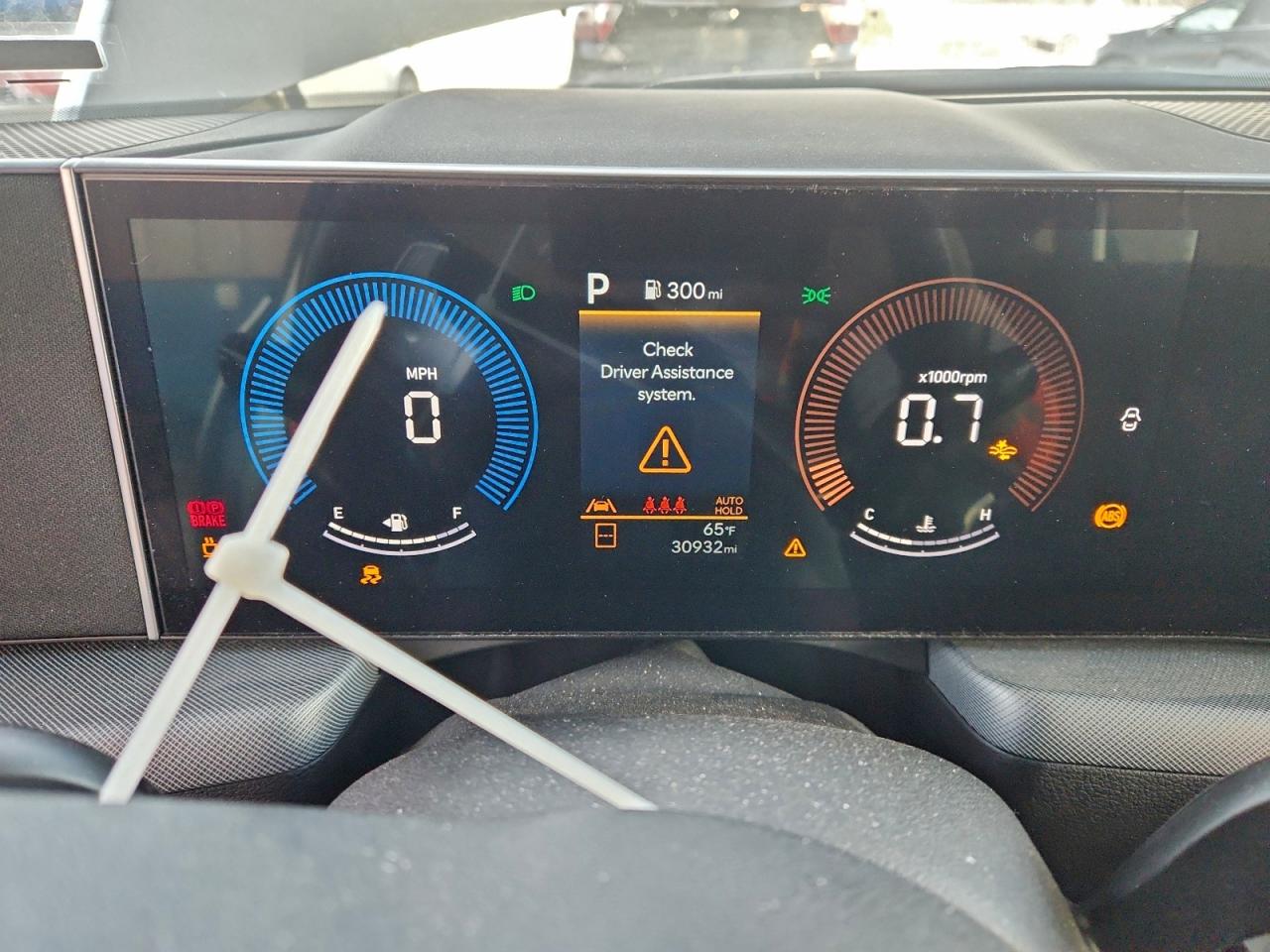 2025 HYUNDAI SONATA SEL photo 9