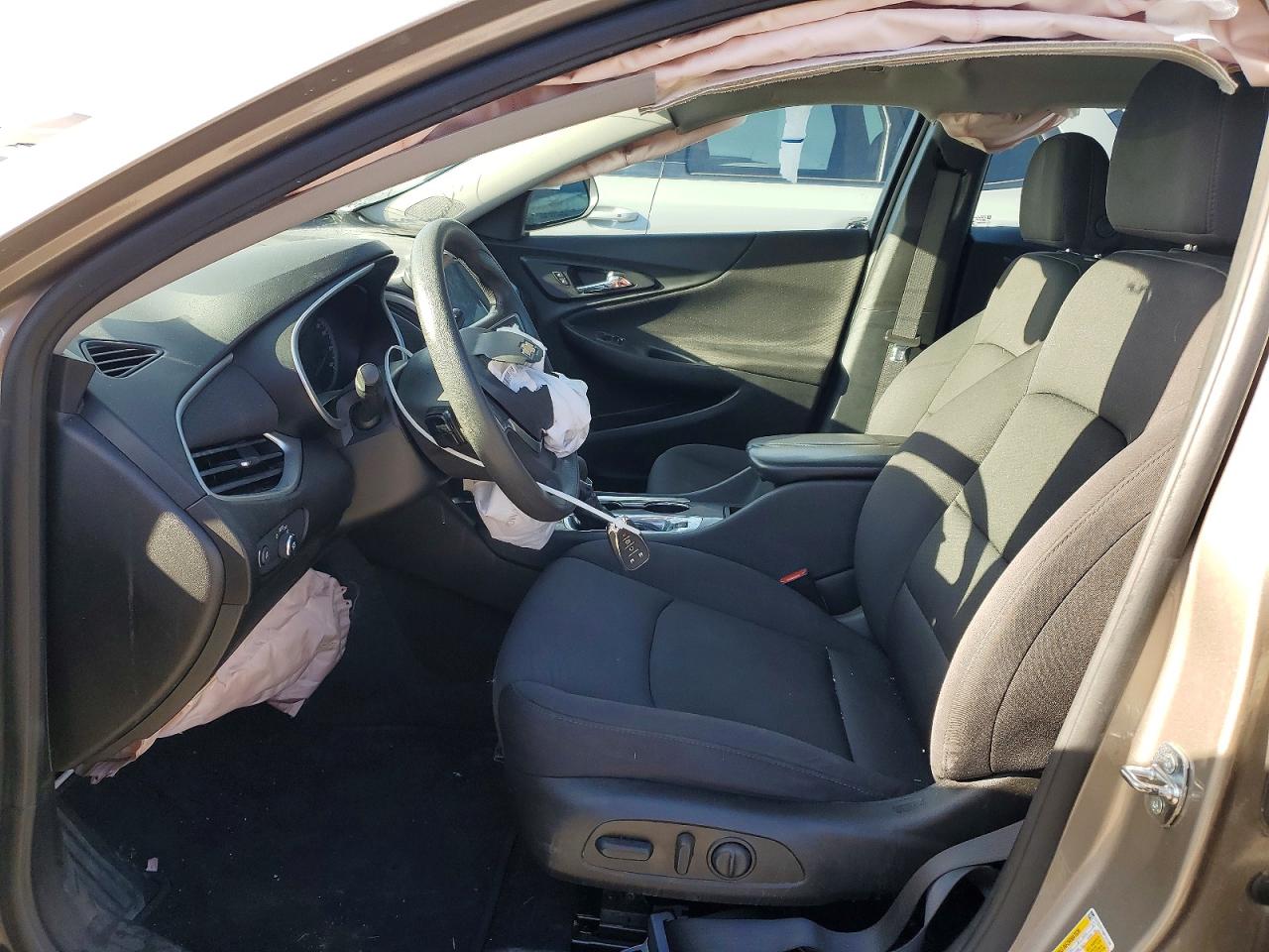 2022 CHEVROLET MALIBU LT photo 7