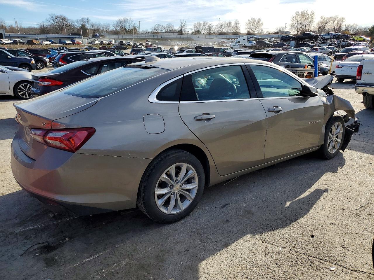 2022 CHEVROLET MALIBU LT photo 3