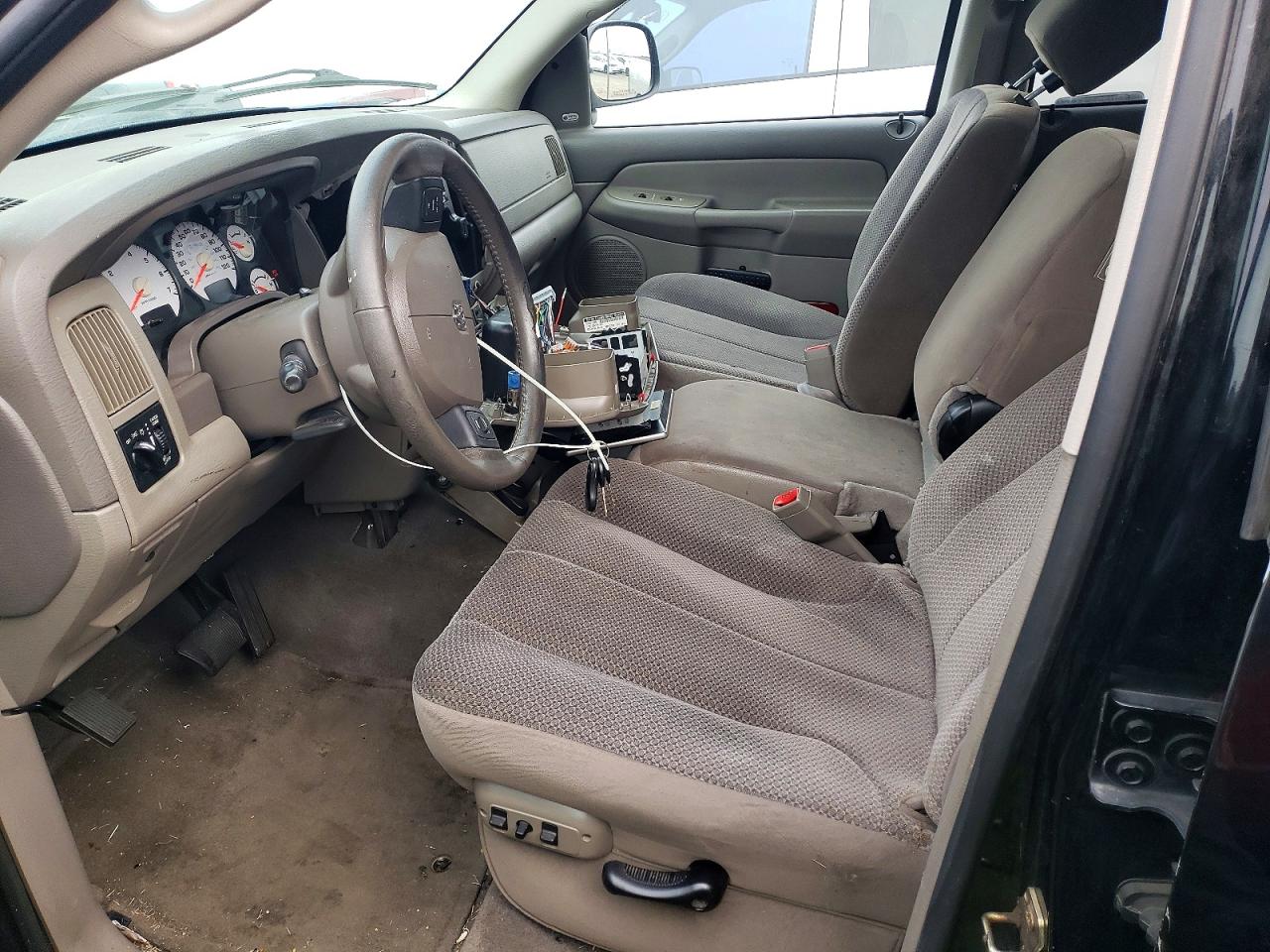 2004 DODGE RAM 1500 ST photo 7
