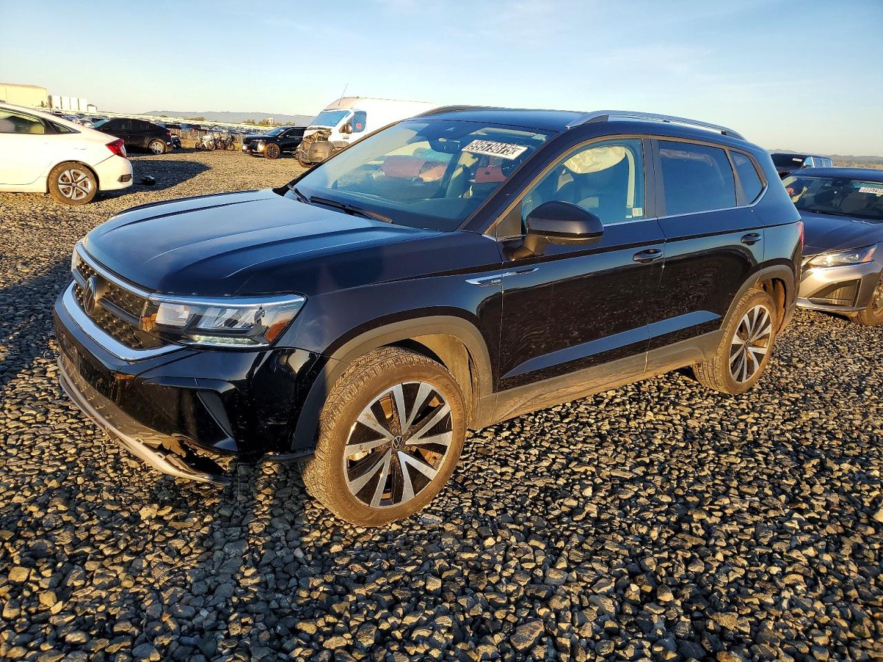 2024 VOLKSWAGEN TAOS