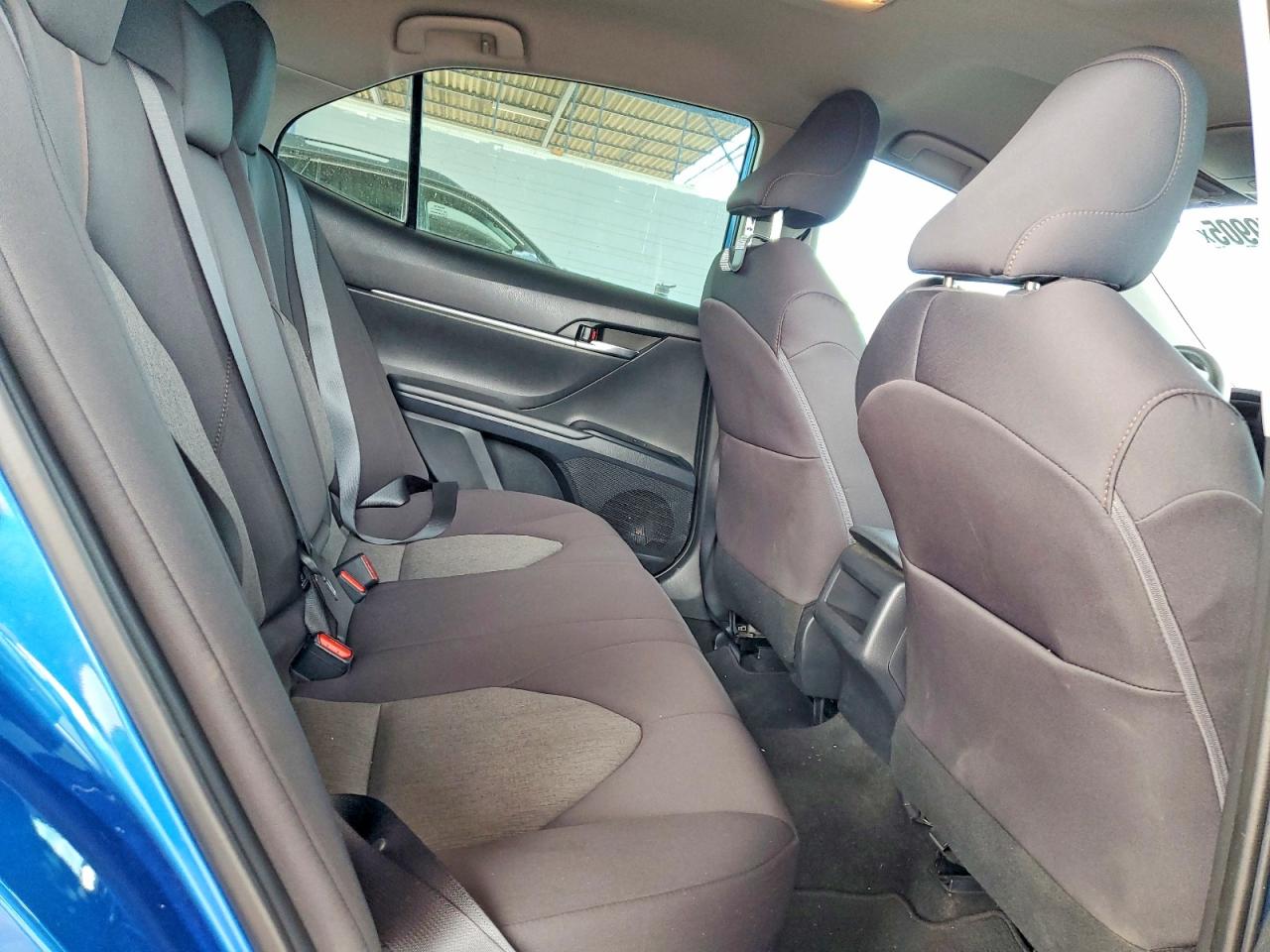 2020 TOYOTA CAMRY LE photo 10