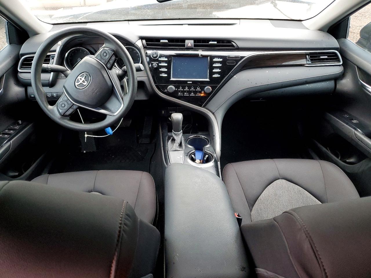 2020 TOYOTA CAMRY LE photo 8