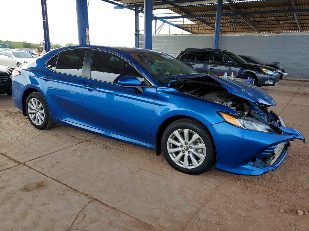 2020 TOYOTA CAMRY LE photo 4