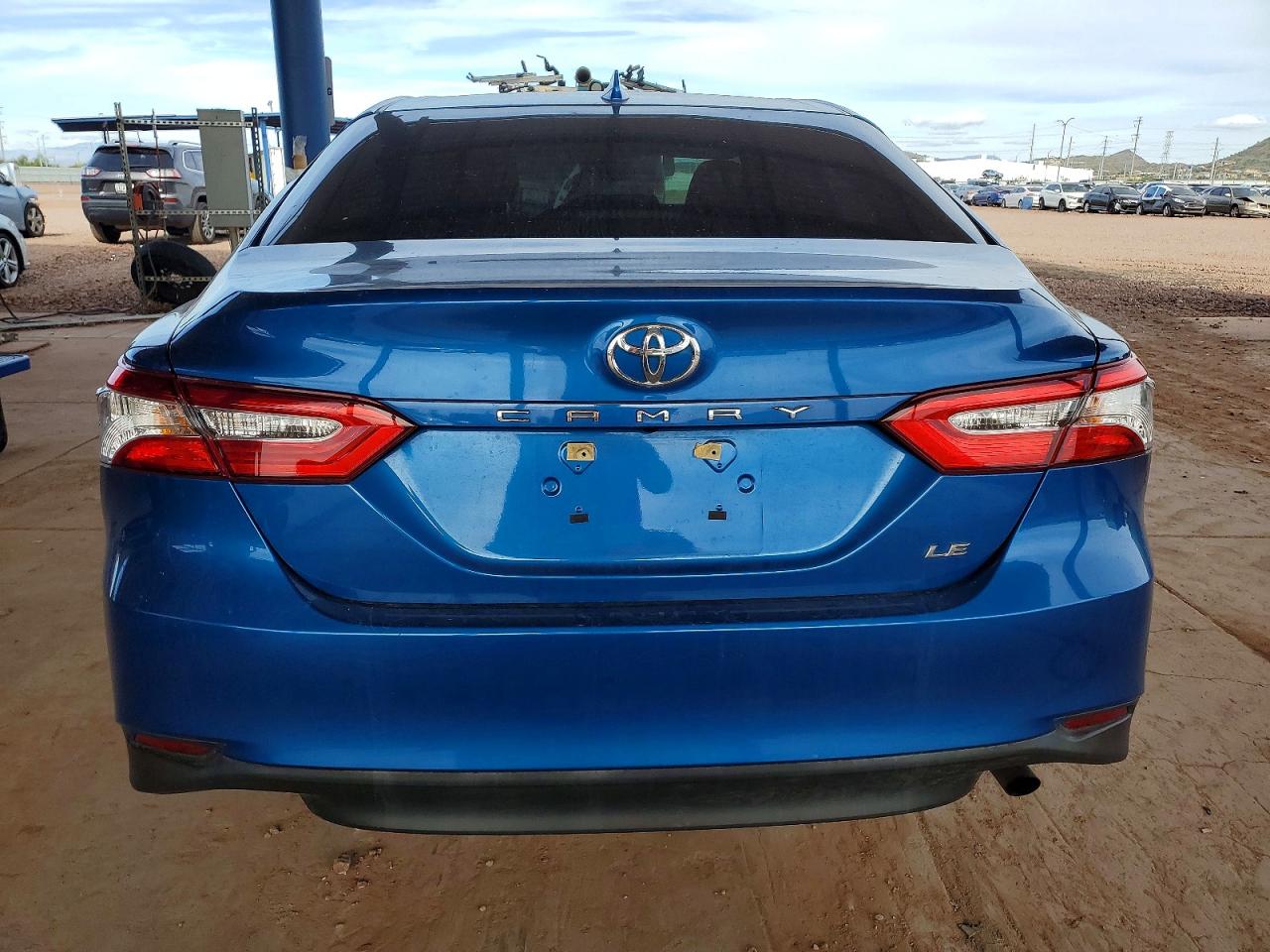 2020 TOYOTA CAMRY LE photo 6