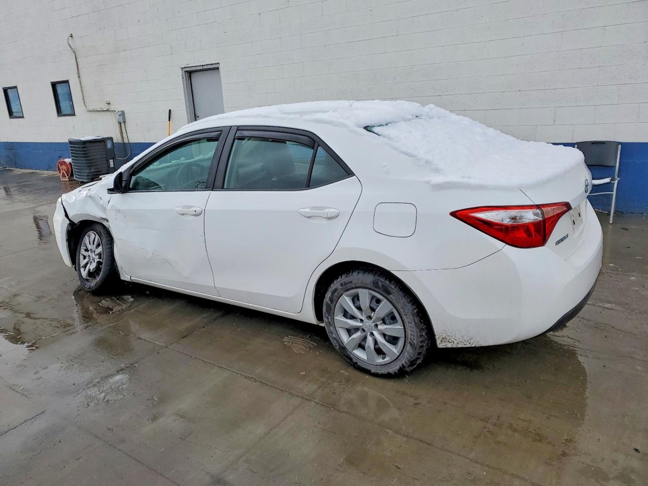 2014 TOYOTA COROLLA L photo 2