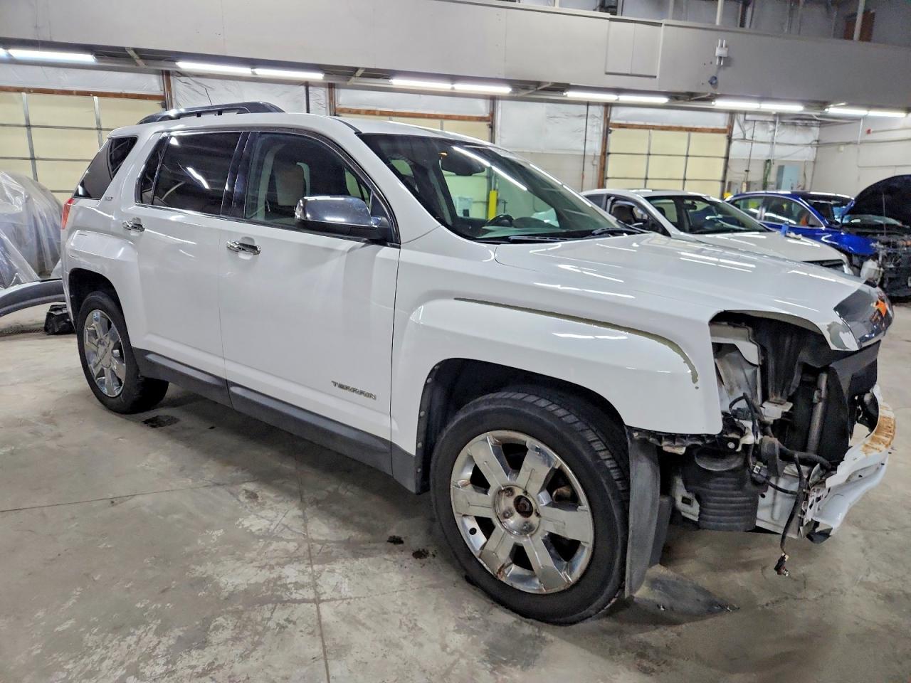 2012 GMC TERRAIN SLT photo 4