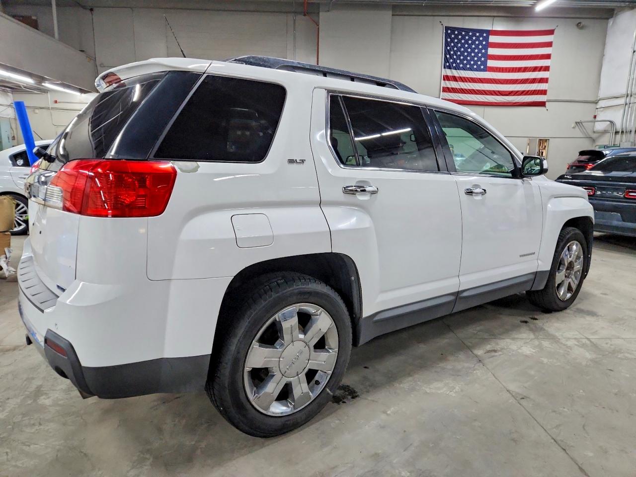 2012 GMC TERRAIN SLT photo 3